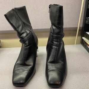 Black Liz Claiborne booties